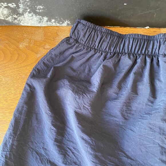 Black Elastic Waist Shorts Tie Closure Small Pocket Accent Forena - Picture 4 of 6